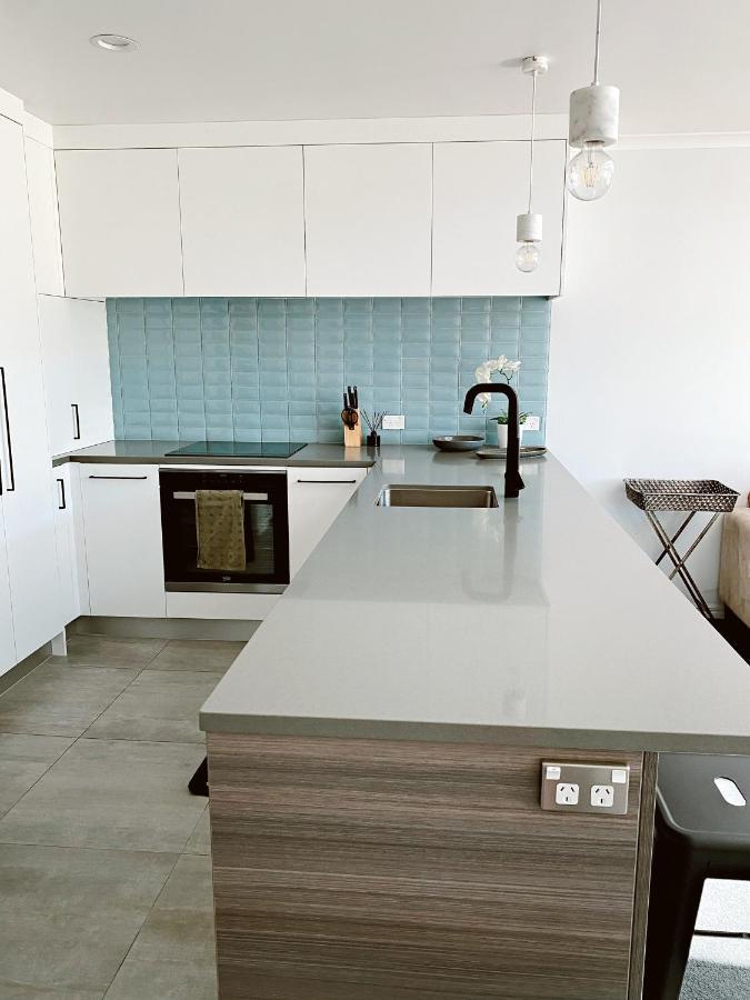 Sea Breeze 3 Bedroom Apartment Маунт Маунгануи Екстериор снимка